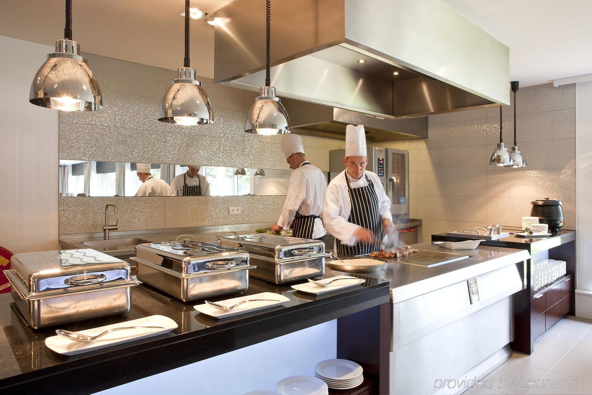 Van Der Valk Hotel Venlo Étterem fotó